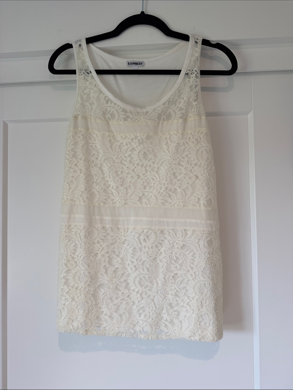 Express Cream Lace Scoop Neck Tank